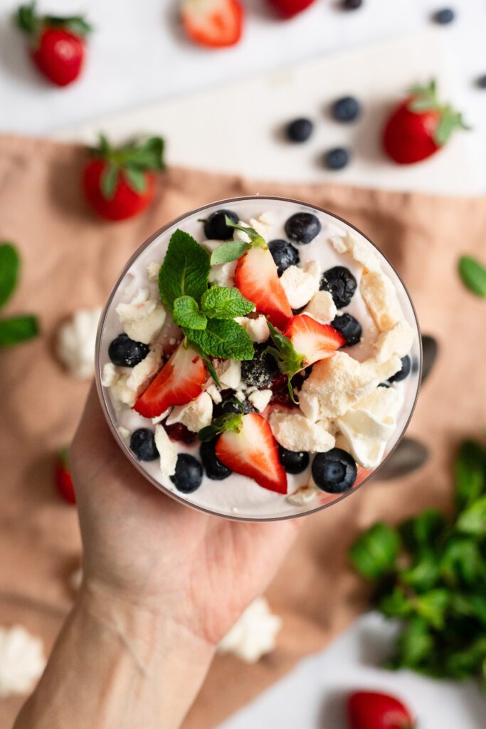 Jogurtivahuga Eton Mess toidublogija Kristi Rebane